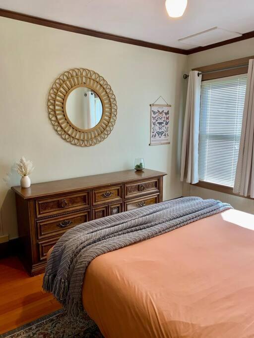 Historic Downtown Riverview Flat, No. 2 อัสตอเรีย ภายนอก รูปภาพ