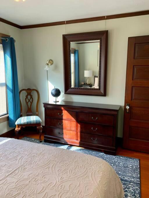 Historic Downtown Riverview Flat, No. 2 อัสตอเรีย ภายนอก รูปภาพ